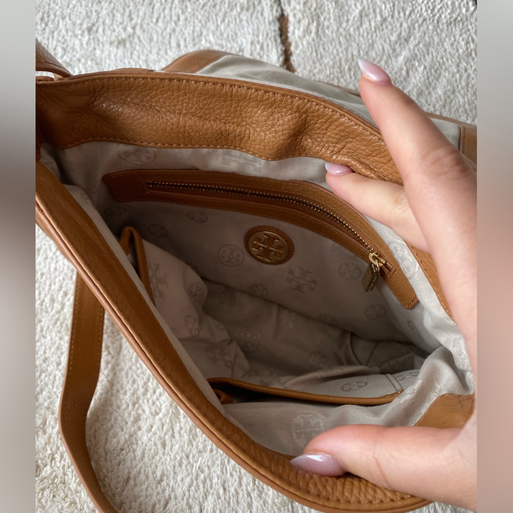 Tory Burch Cognac Brown Amanda Crossbody Bag and Matching Wallet! - Picture 10 of 12